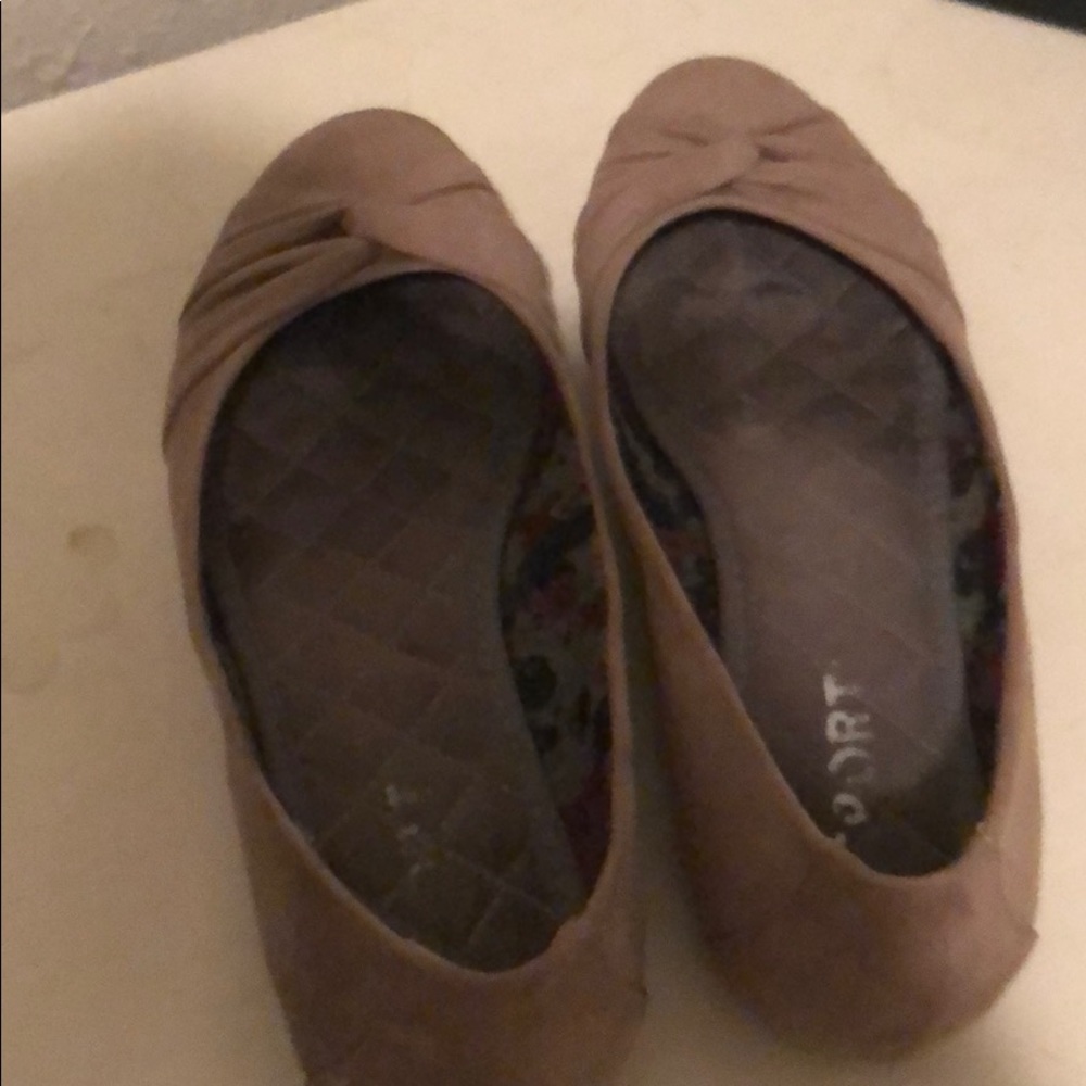 Velvet flats